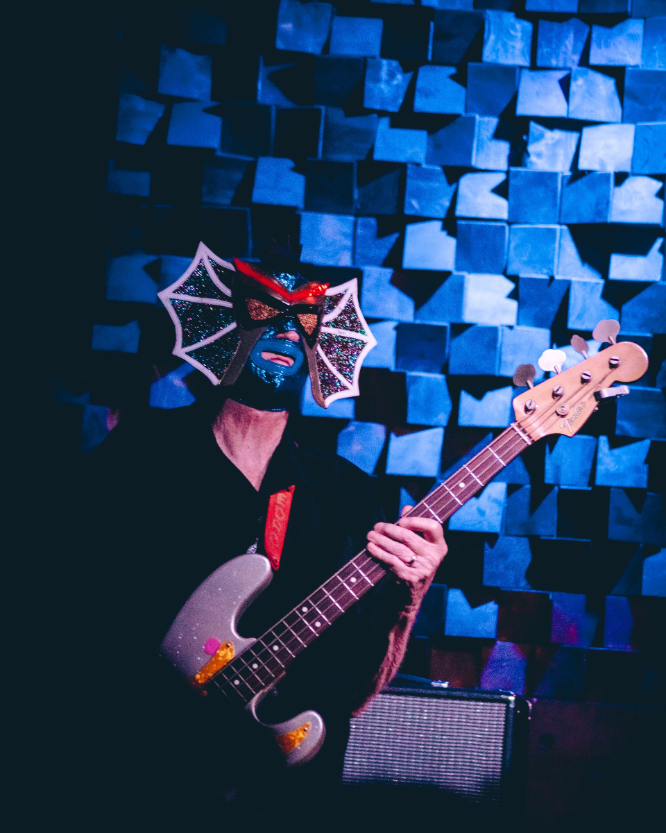 Los Straitjackets